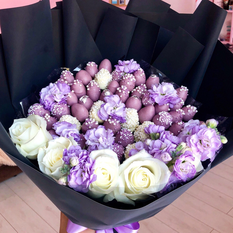 Букет из клубники Темная звезда